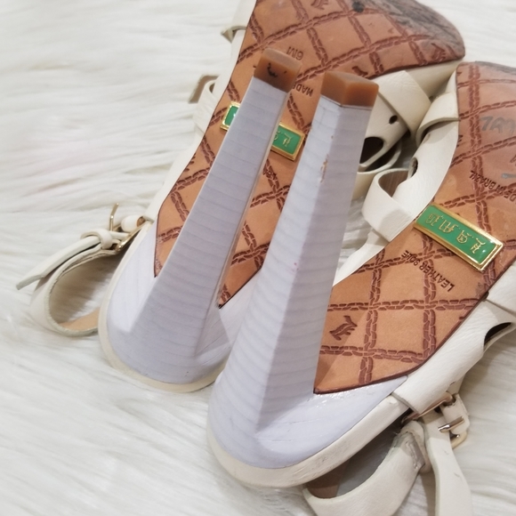 Lamb strappy heels - Picture 4 of 6